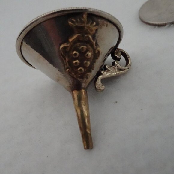 Vintage Perfume Funnel House of Medici Coat of Arms Italy - Picture 5 of 13